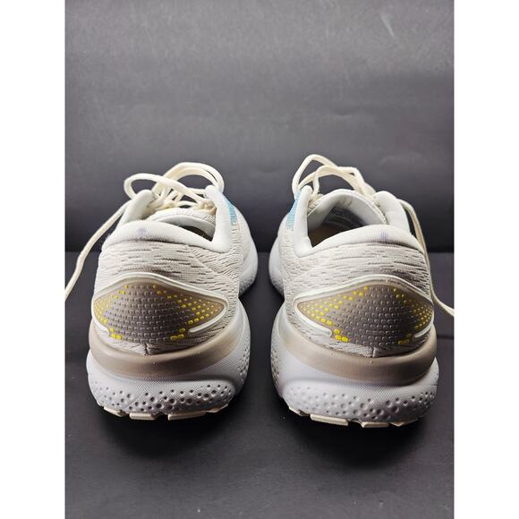 Brooks Men 8.5 Comfy footwear - Picture 4 of 11